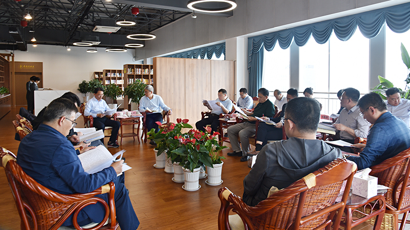 	山东高速集团党委常委、副总经理李怀峰一行到设计院集团调研座谈
